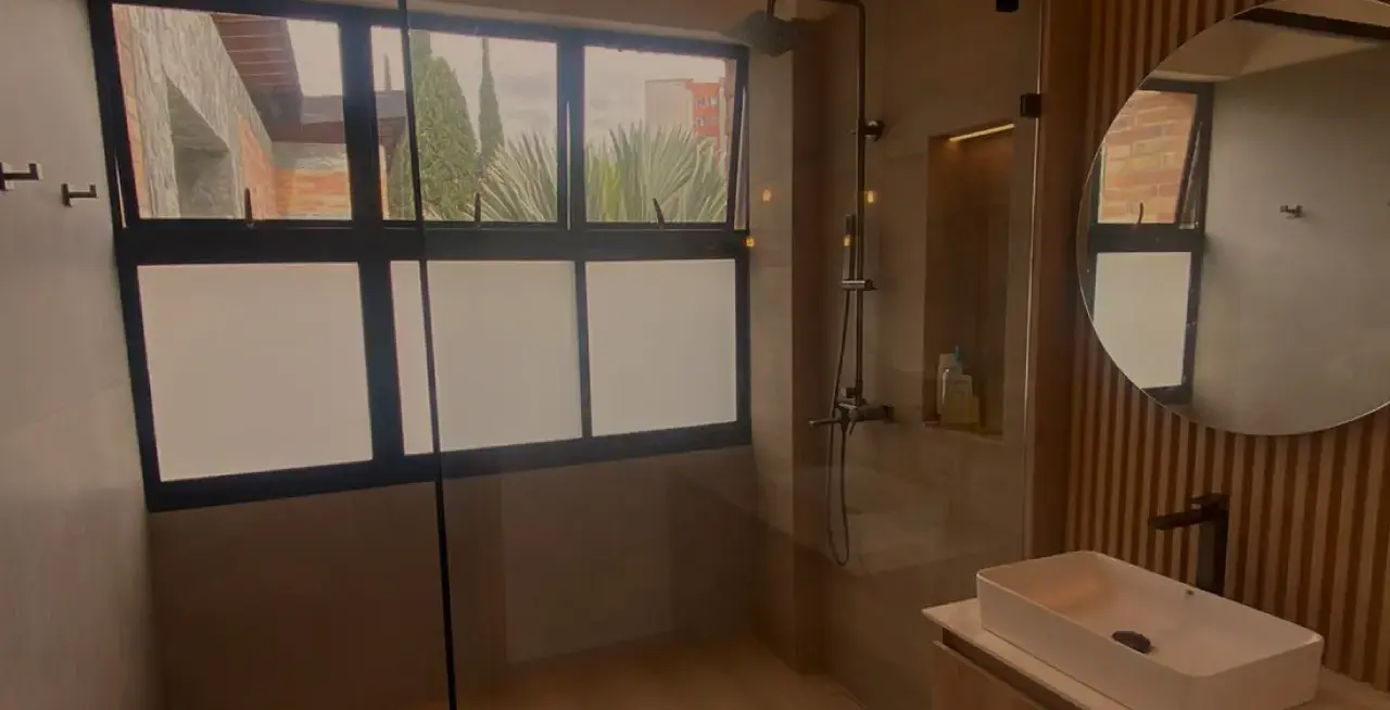 venta de cabina de baño en medellín.webp